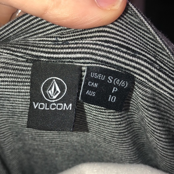 Volcom Grey Striped Shirt - small size - Picture 5 of 6